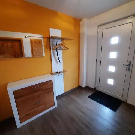 Emelie Geiseltalsee * Mucheln