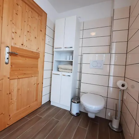 Emelie Geiseltalsee Mucheln